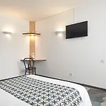 Atena Bordeaux Sud Est - Vélo Friendly Hotel Créon