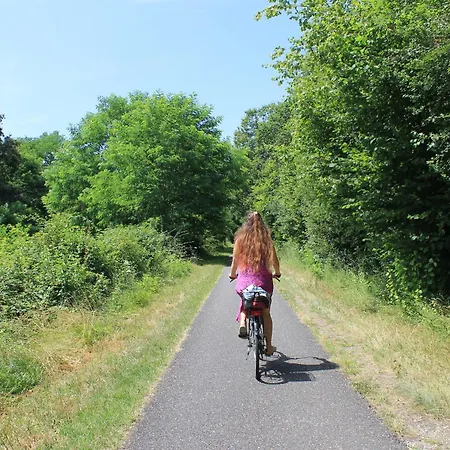 Atena Bordeaux Sud Est - Velo Friendly ホテル 2*