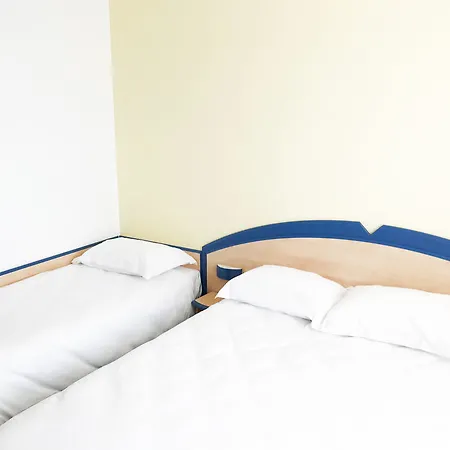 Atena Bordeaux Sud Est - Velo Friendly Otel Créon