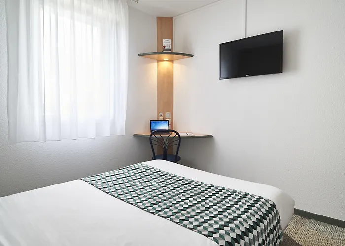 Atena Bordeaux Sud Est - Velo Friendly Hotel 2*