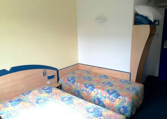 Atena Bordeaux Sud Est - Velo Friendly Hotel