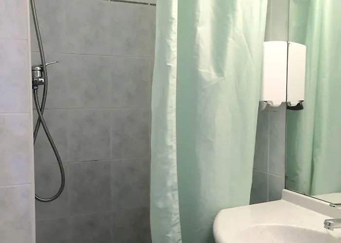 Atena Bordeaux Sud Est - Velo Friendly Hotel 2*