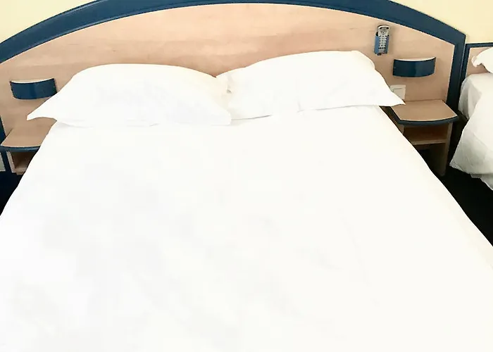 Atena Bordeaux Sud Est - Velo Friendly Hotel 2*