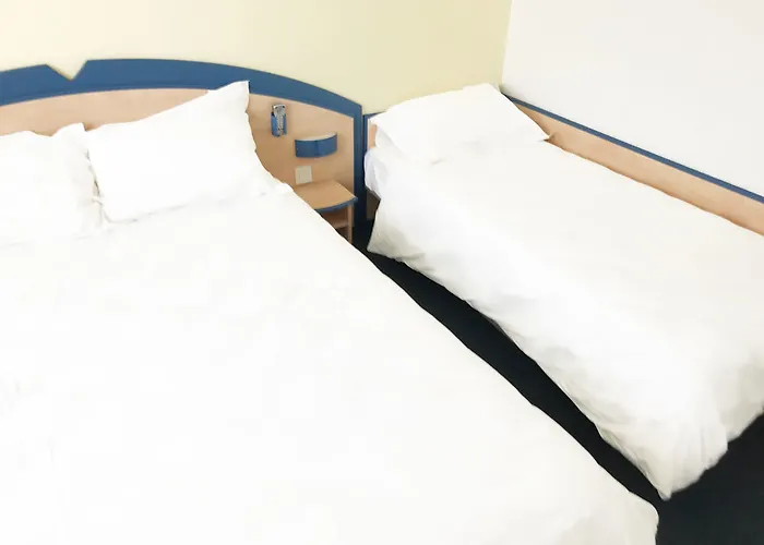 Atena Bordeaux Sud Est - Velo Friendly Hotel