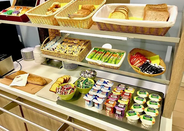 Atena Bordeaux Sud Est - Velo Friendly Hotel