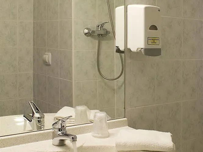 Hotel Atena Bordeaux Sud Est - Velo Friendly 2*